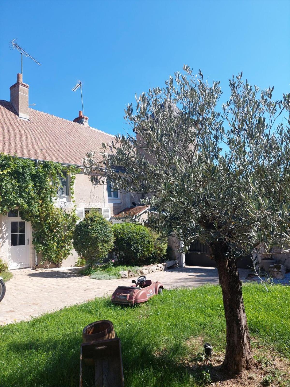 Gite De La Tour De Loire - 65 M2 Au Pied D'Une Tour De Gue Du 17Eme Siecle Mer エクステリア 写真